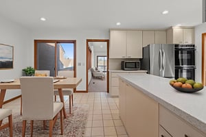 DSC_3708 virtually staged.jpeg