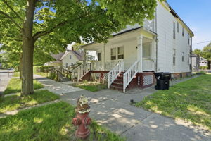  Photo 0