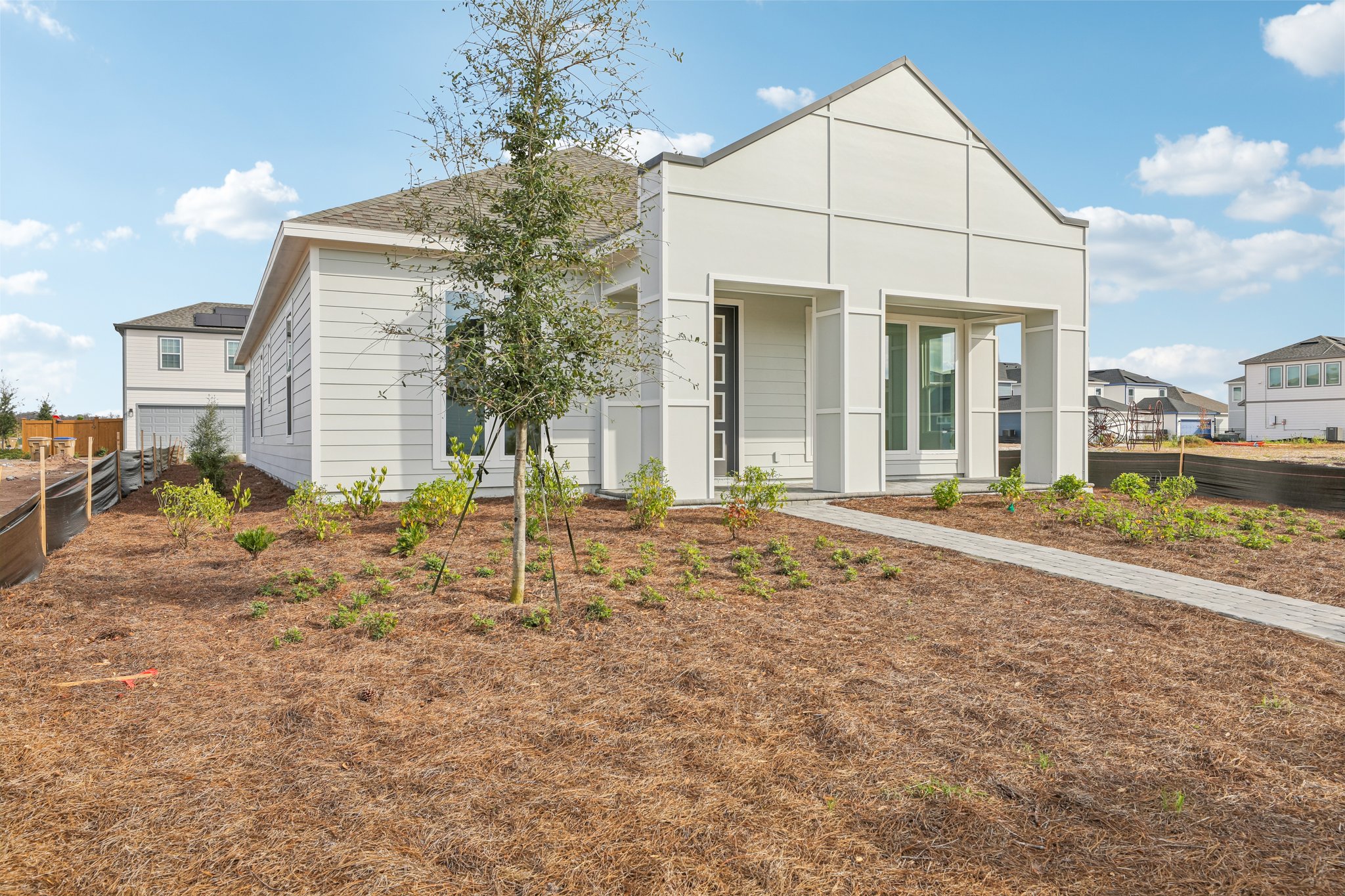 Sailhouse Dr-S0901-003.jpg