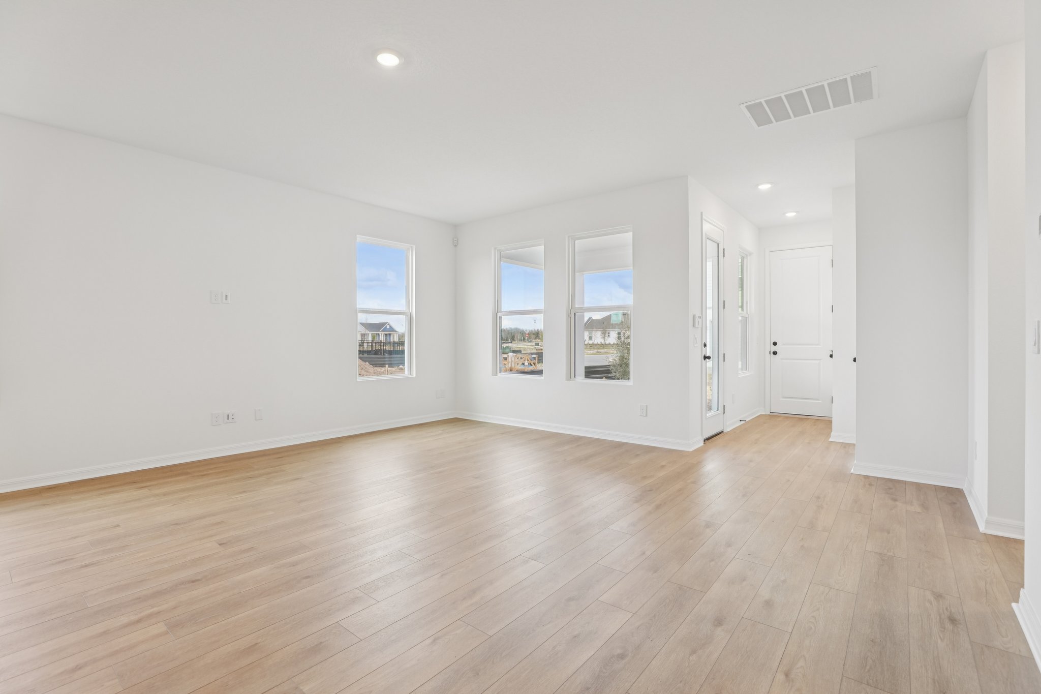 Sailhouse Dr-S0901-008.jpg