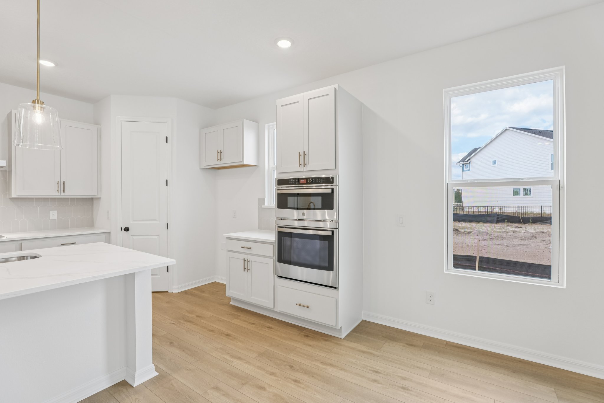 Sailhouse Dr-S0901-012.jpg