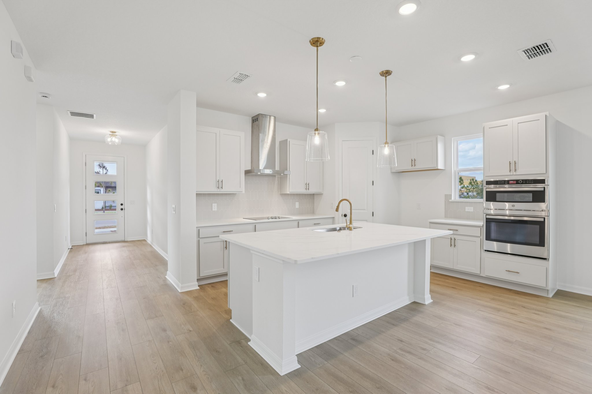 Sailhouse Dr-S0901-014.jpg