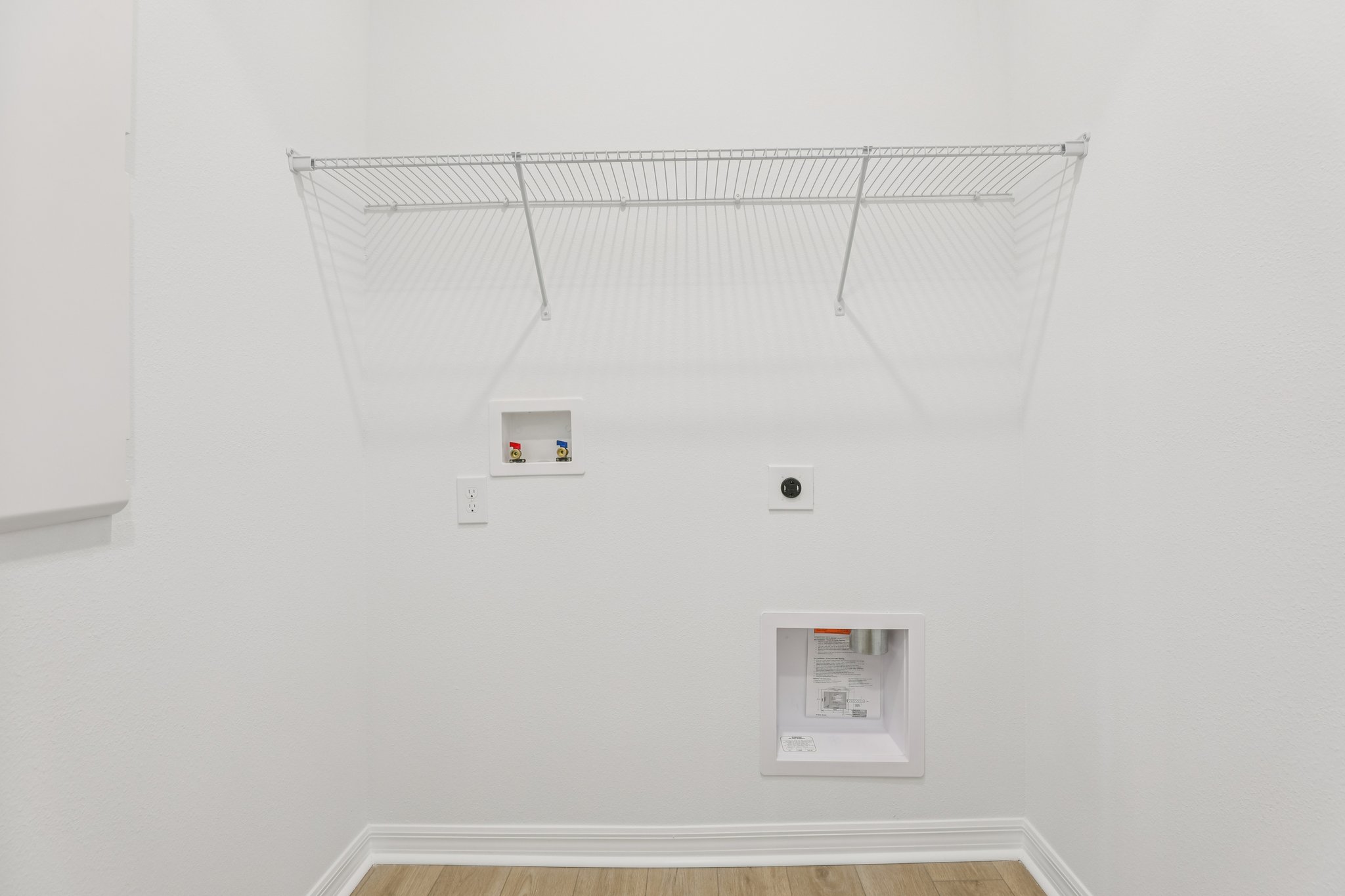 Sailhouse Dr-S0901-030.jpg