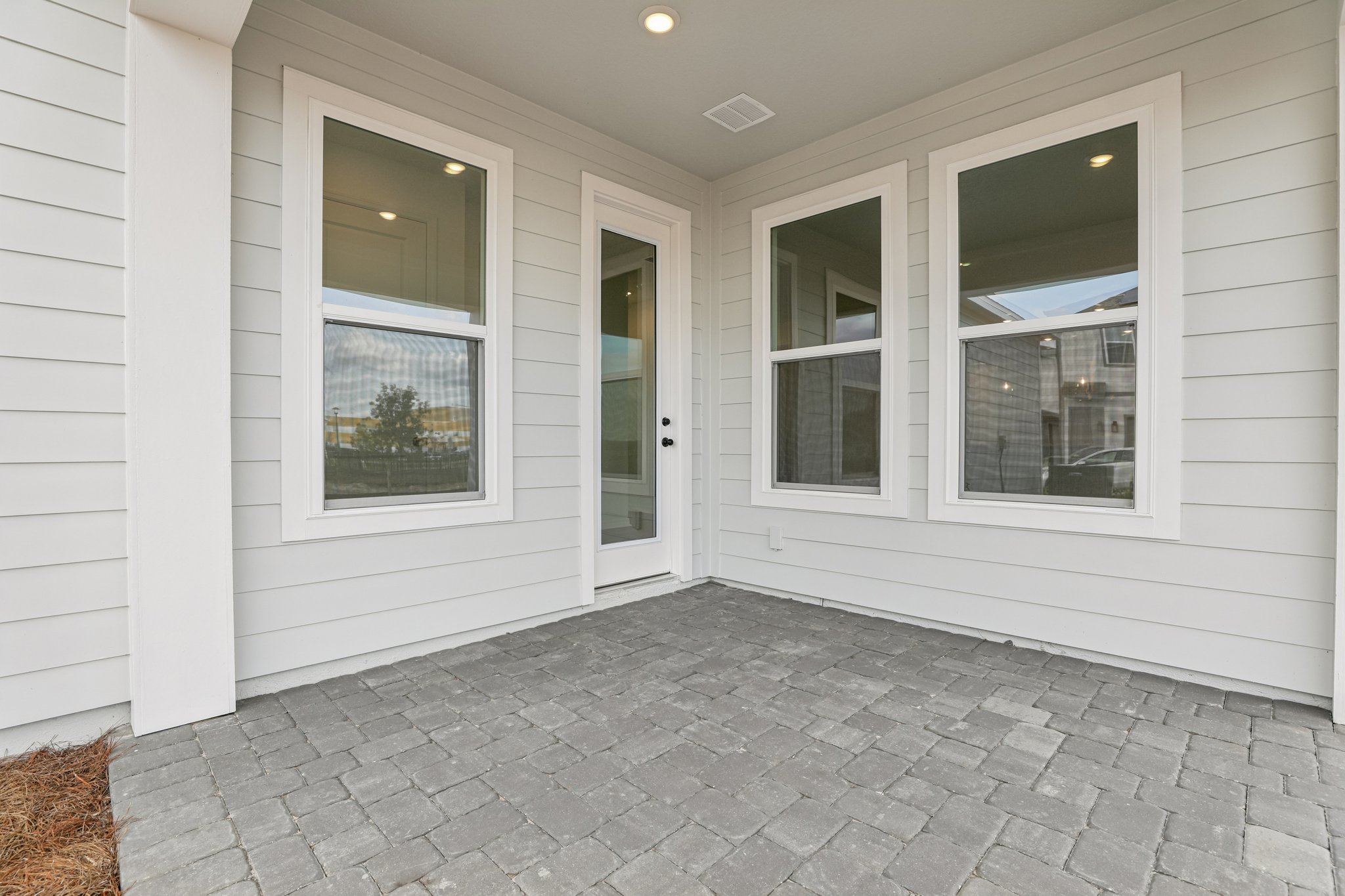 Sailhouse Dr-S0901-043.jpg