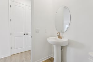 Sailhouse Dr-S0901-029.jpg