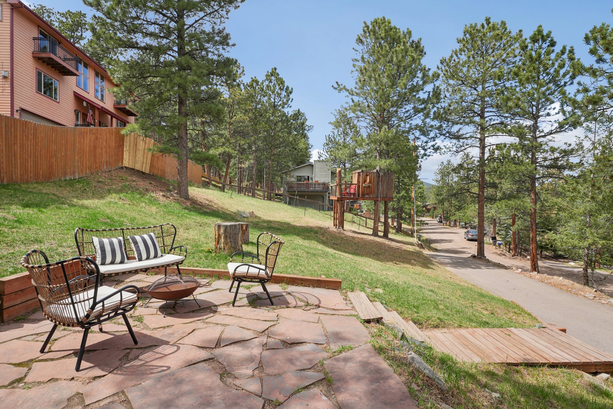 Spruce Rd-S1004-039.jpg