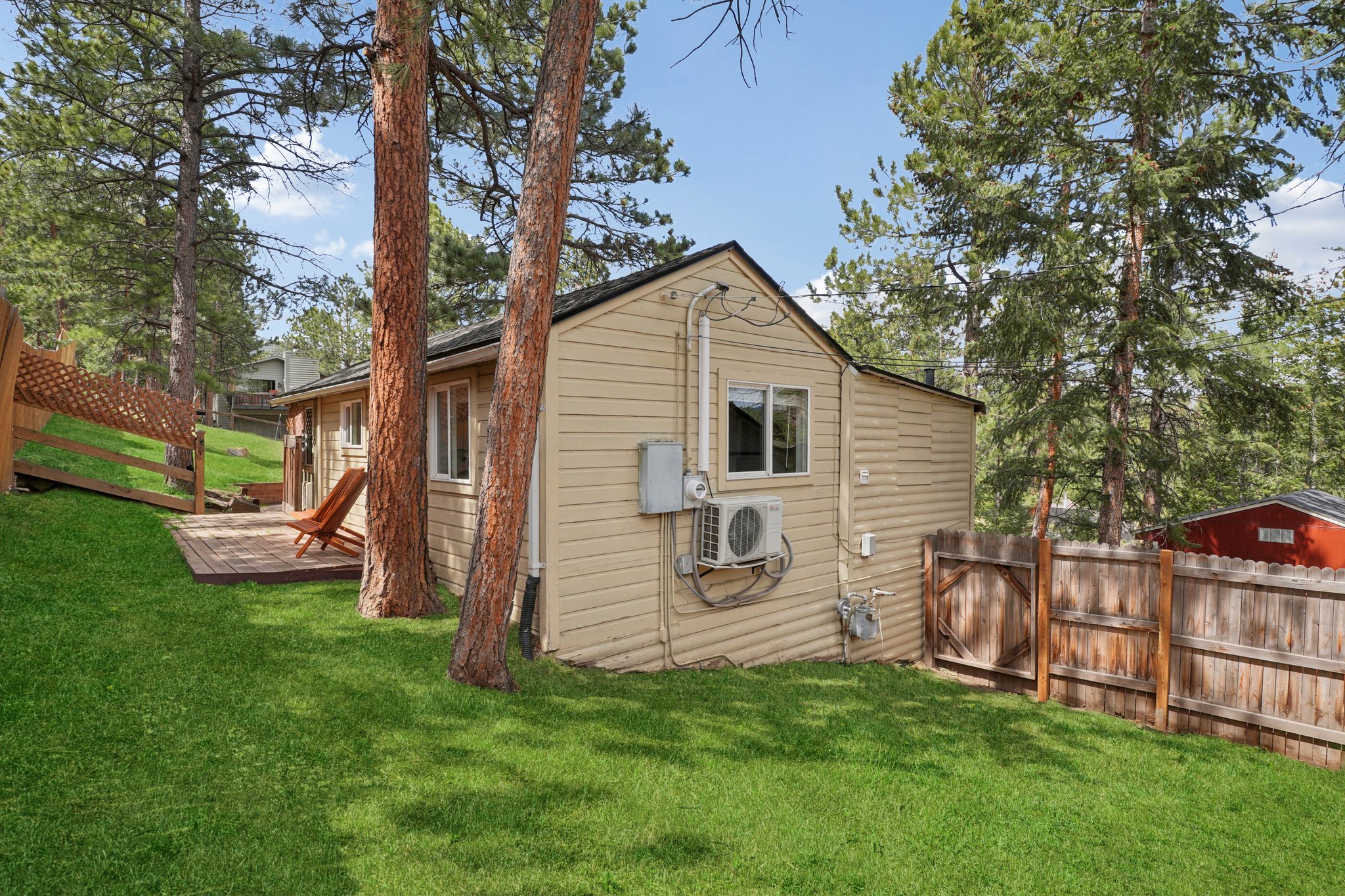 Spruce Rd-S1004-054.jpg