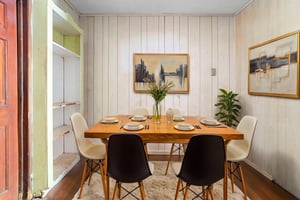 DSC02874 virtually staged.jpeg