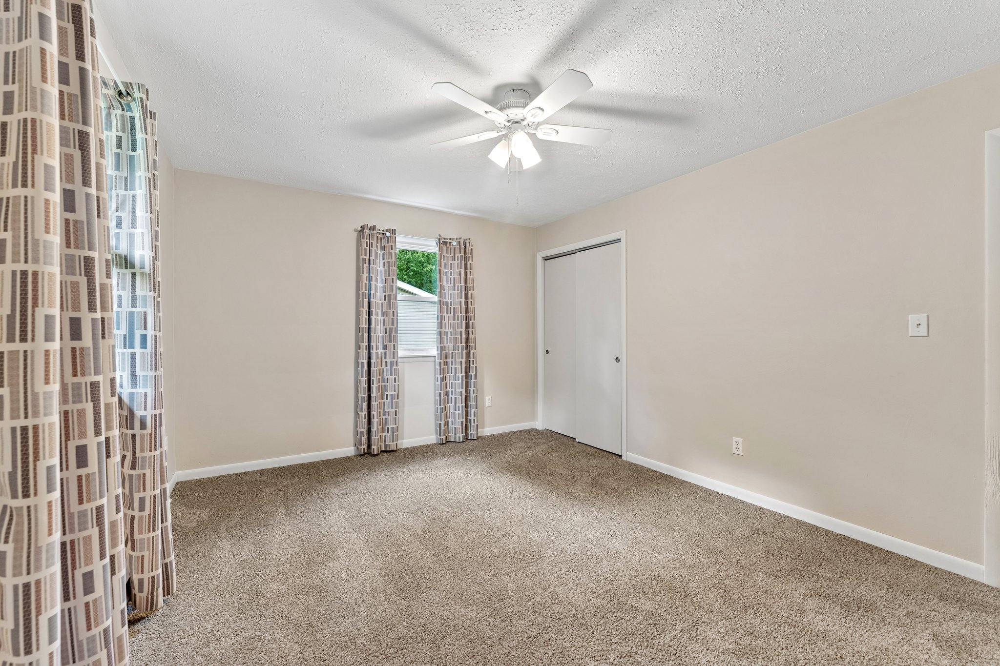 Rosetta Blvd-S1606-023.jpg
