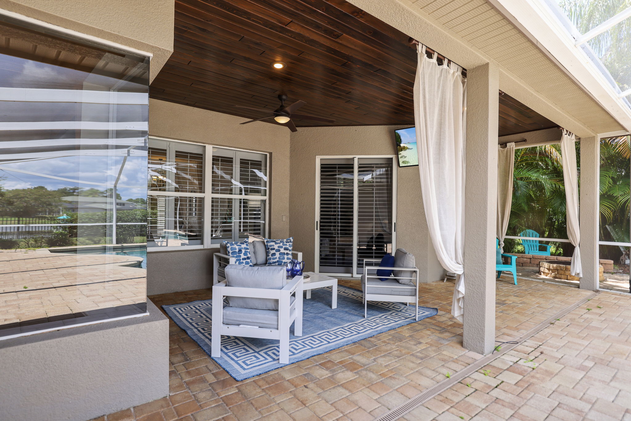 Pool Patio - 495A2245 (1)