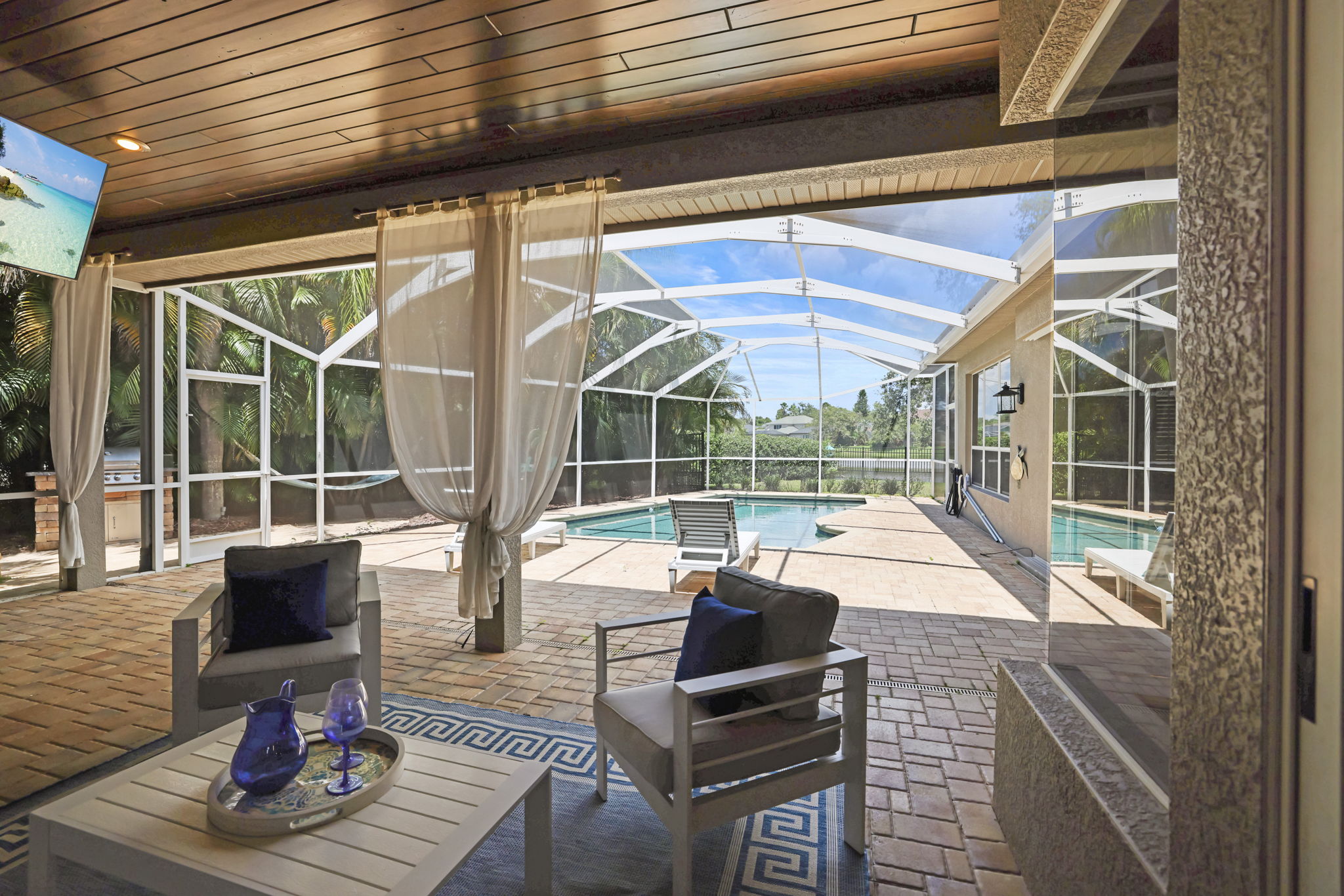 Pool Patio - 495A2247 (1)