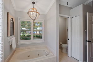 Bathroom 1 - 495A2136 (1)