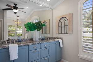 Bathroom 1 - 495A2151 (1)