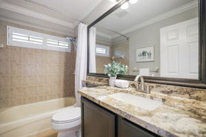 Bathroom 2 - 495A2097 (1)