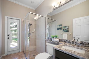 Bathroom 3 - 495A2078 (1)