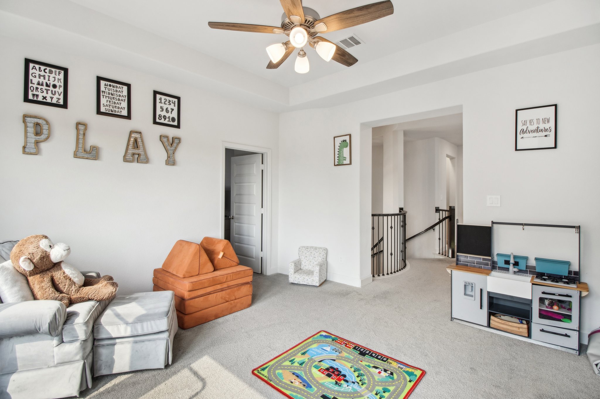 Autumn Maple Ct-031.jpg