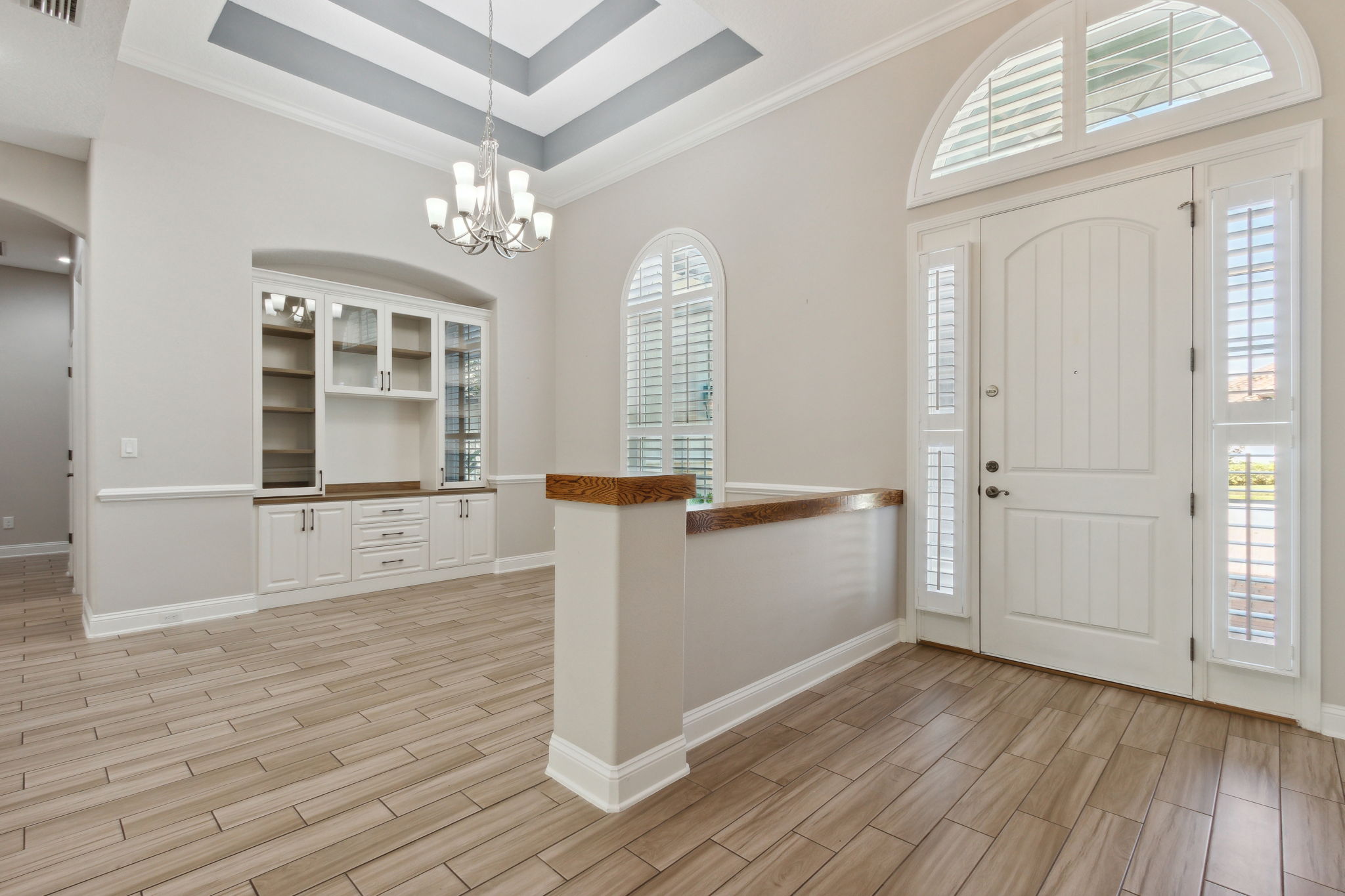 Foyer/Dining Room