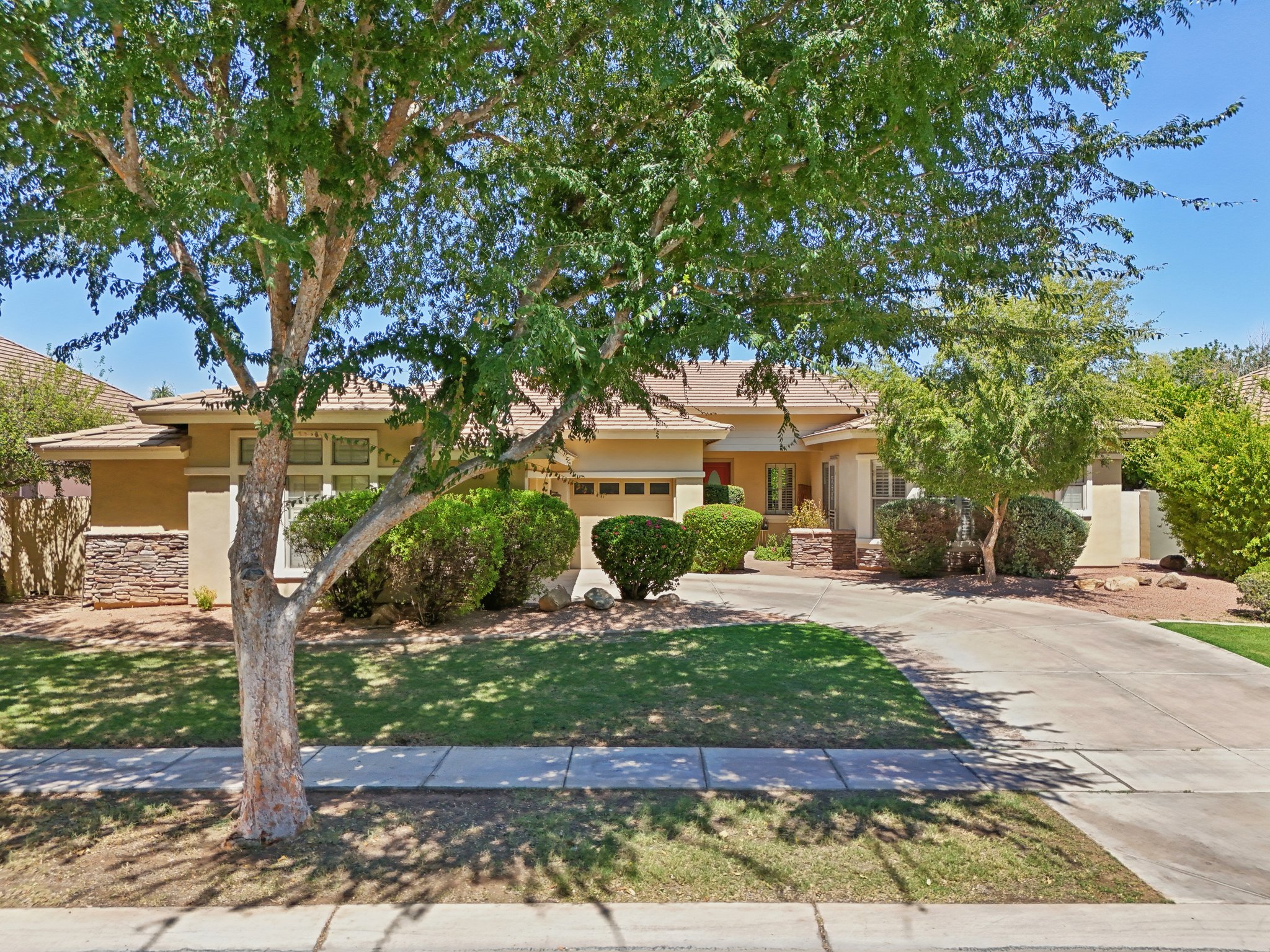 E Linda Ln-005.jpg