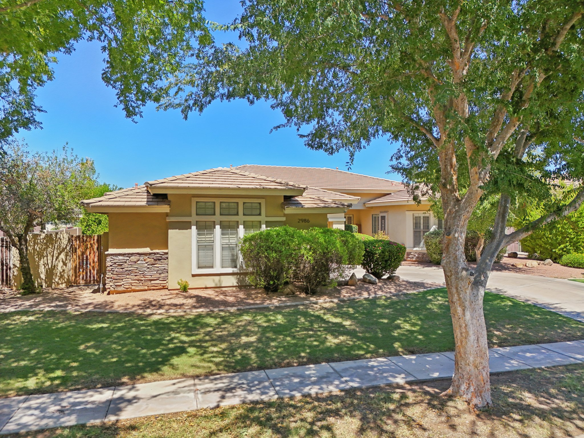 E Linda Ln-006.jpg
