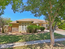 E Linda Ln-006.jpg