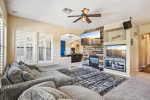 E Linda Ln-009.jpg
