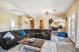 E Linda Ln-012.jpg