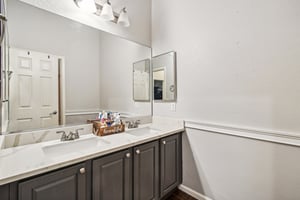 E Linda Ln-018.jpg