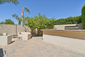 E Linda Ln-036.jpg