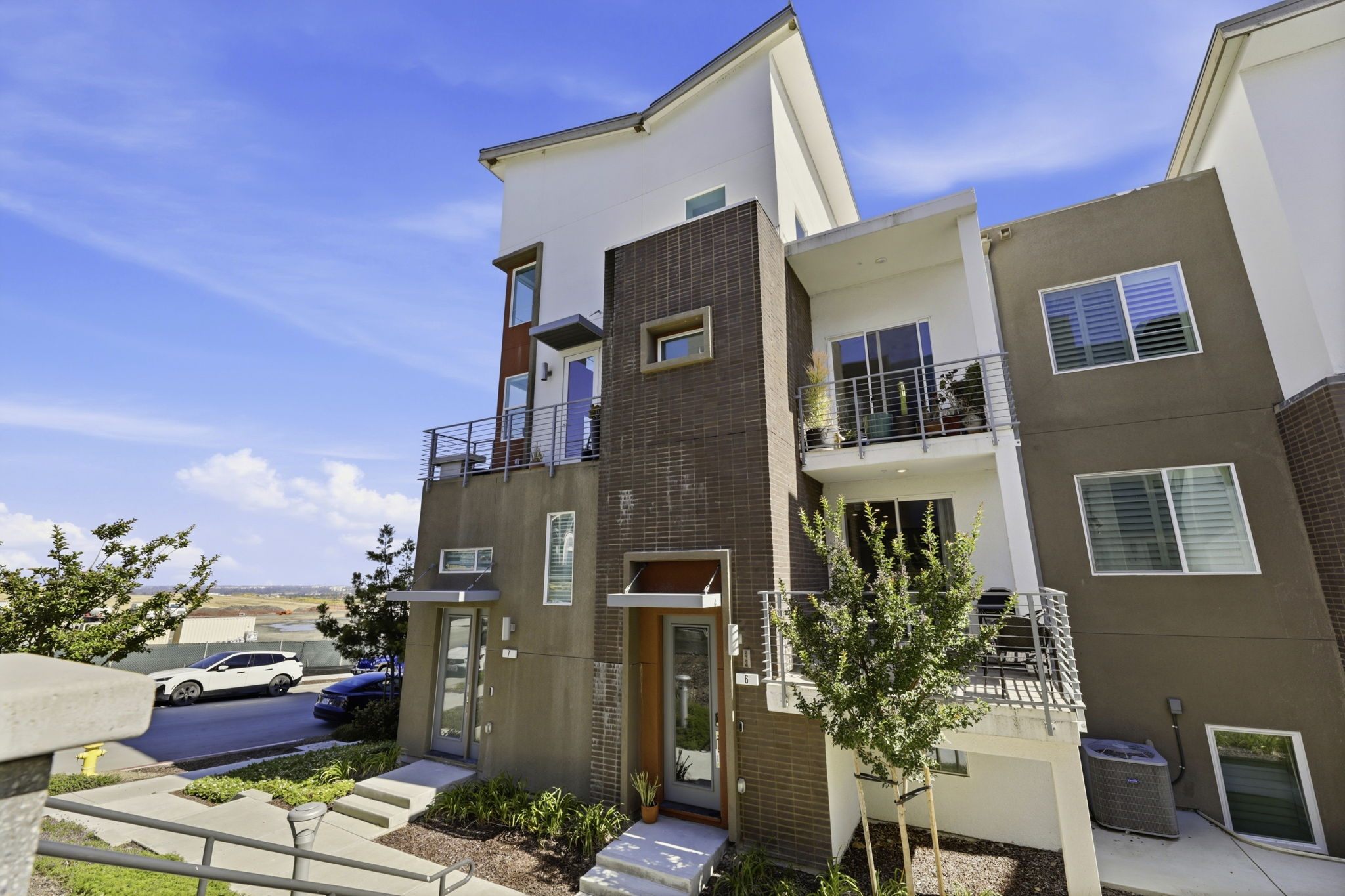 003_F8_2986 Lina St 7