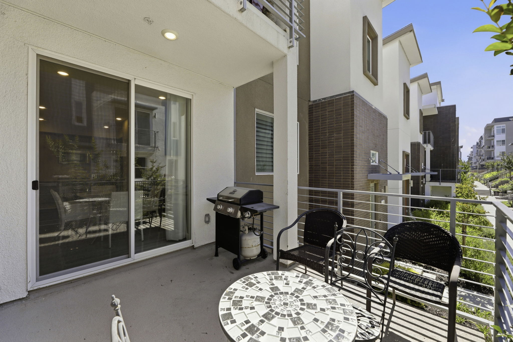 033_F8_2986 Lina St 7