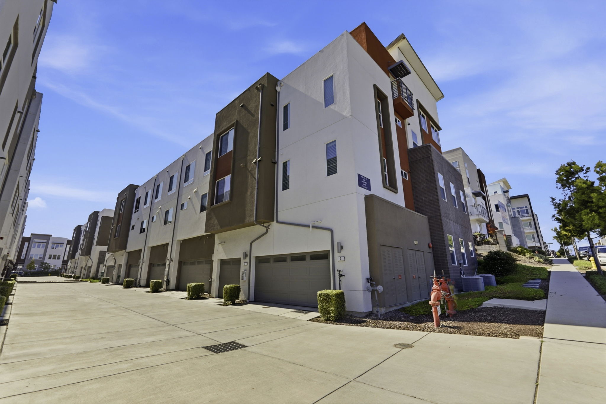 034_F8_2986 Lina St 7