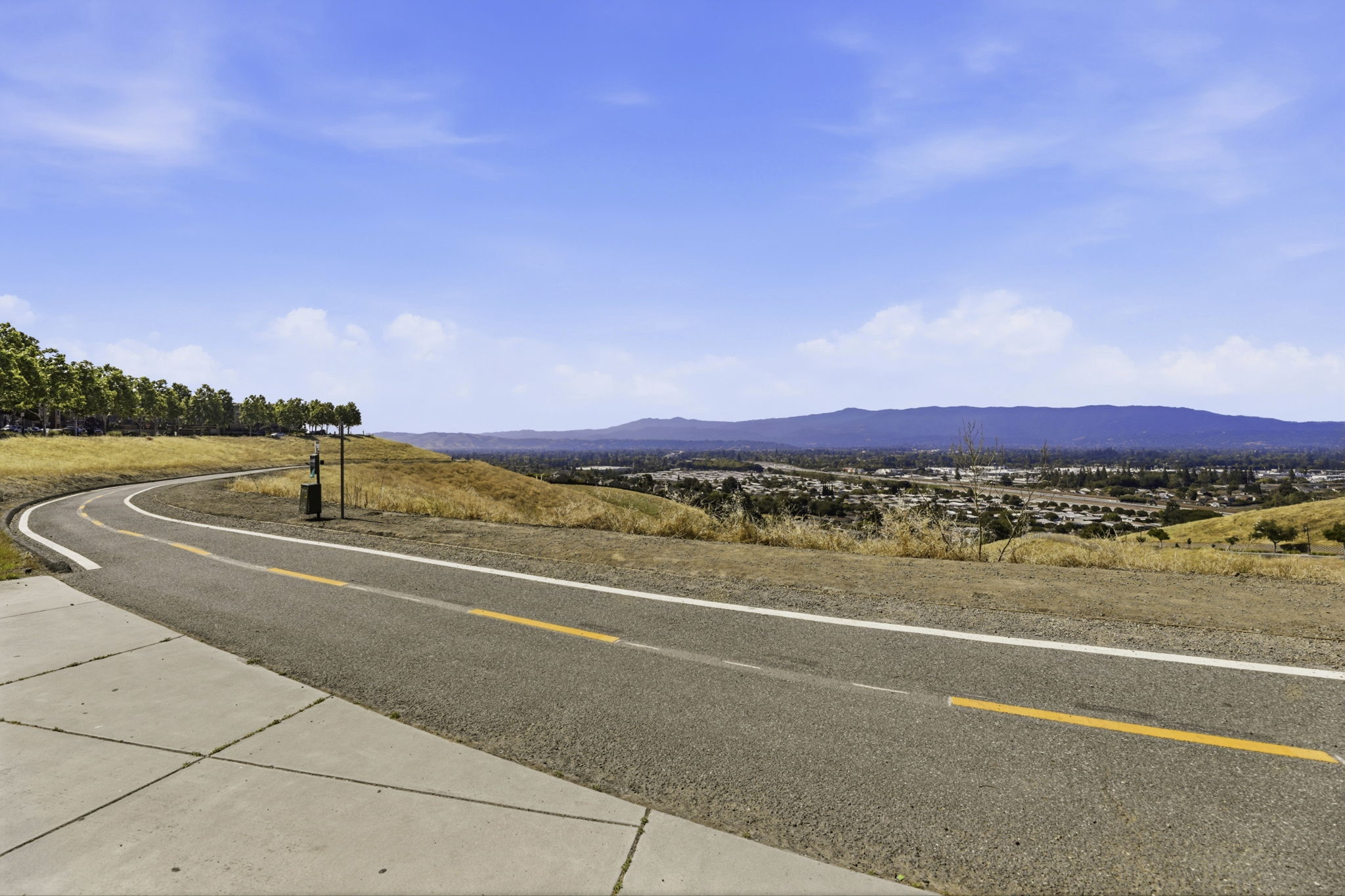 040_F8_2986 Lina St 7