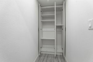 024_F8_2986 Lina St 7