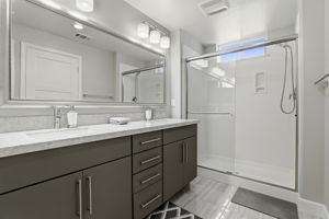 028_F8_2986 Lina St 7