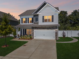 Welcome Home to 2988 Timewinder Way, in Columbia, Tennessee!