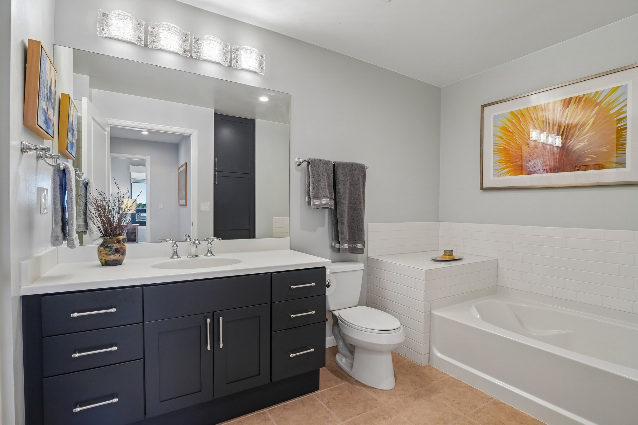 E 17th Ave Pkwy 1003-S1706-035.jpg