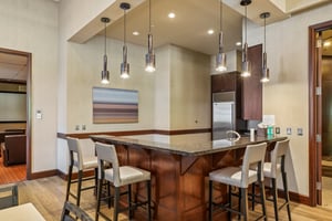 E 17th Ave Pkwy 1003-1706-905.jpg