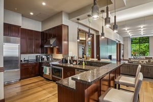 E 17th Ave Pkwy 1003-1706-908.jpg