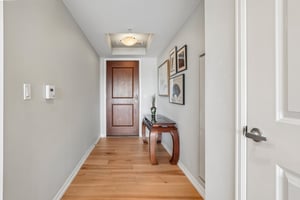 E 17th Ave Pkwy 1003-S1706-009.jpg