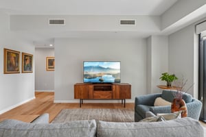 E 17th Ave Pkwy 1003-S1706-015.jpg