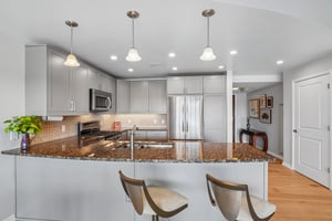 E 17th Ave Pkwy 1003-S1706-023.jpg