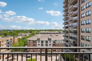 E 17th Ave Pkwy 1003-S1706-045.jpg