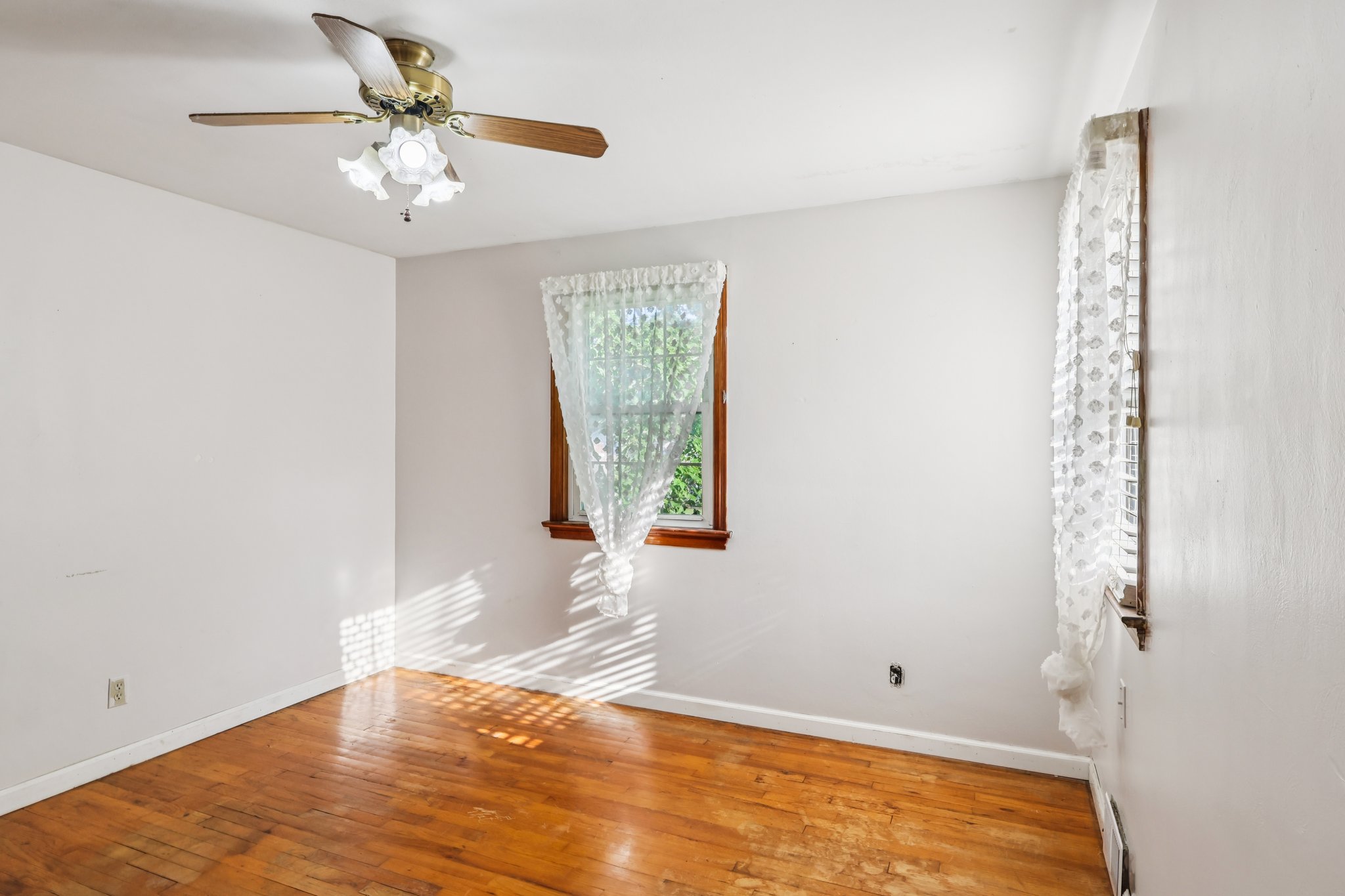Eldora Dr-S0407-016.jpg