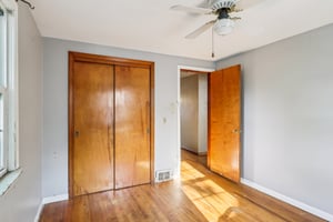 Eldora Dr-S0407-025.jpg