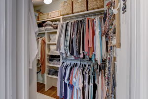 Walk-in Closet