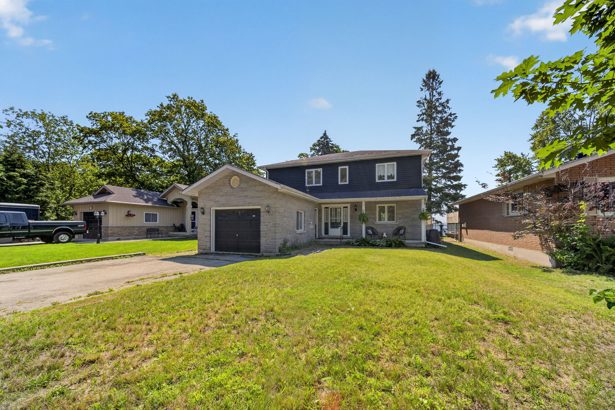 2999 Lakeside Dr Severn, ON L3V 0V9