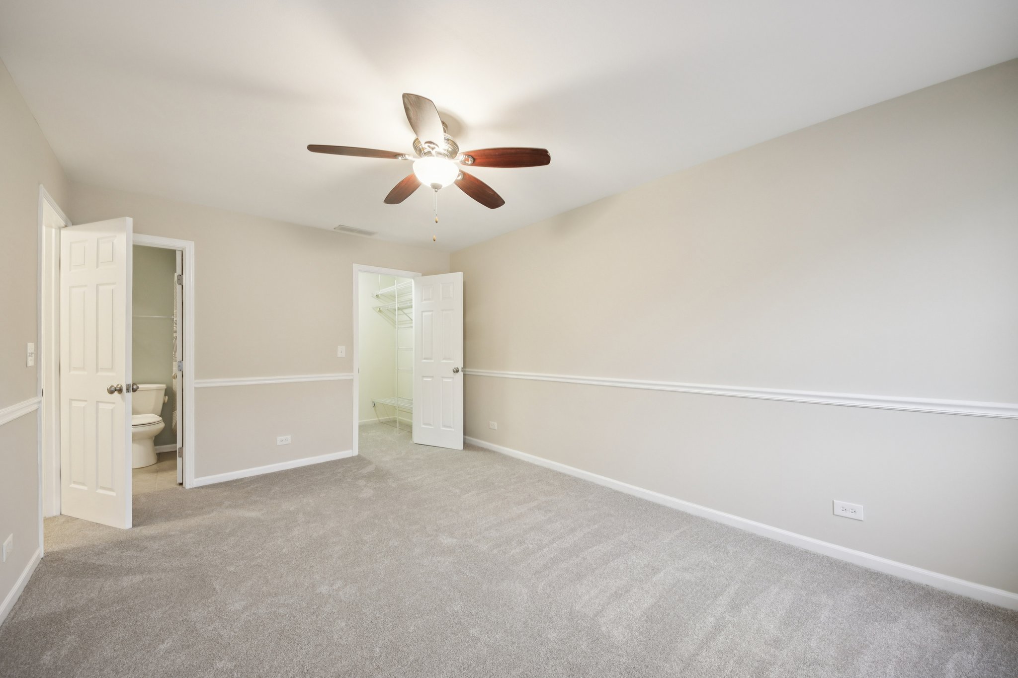 2S739 Grove Ln-S1203-027.jpg