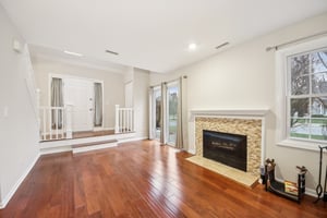 2S739 Grove Ln-S1203-007.jpg