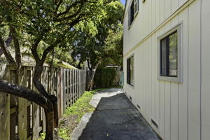 037_F8_3 Arete Ct