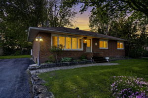  Photo 0